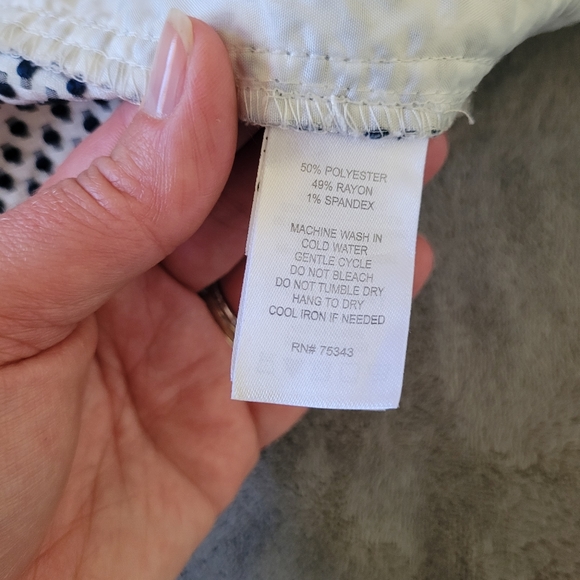 Cynthia Rowley Scalloped Shorts 8 - Picture 5 of 5